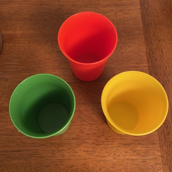 Vintage Tupperware Bell Tumblers Kids Drinking Cups Set of 3 - Picture 2 of 4